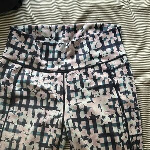 Sweaty Betty super sculpt leggings 7/8
US 14/XL